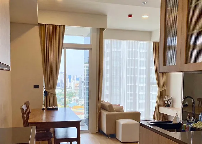 2 Bedroom Luxury 3 Min Walk From Bts Ekkamai Apartamento